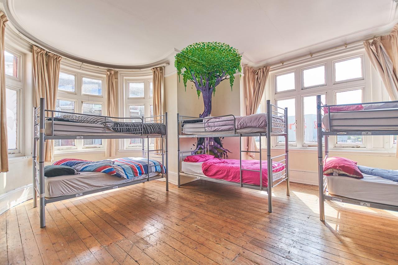 Hostel Hootananny *
