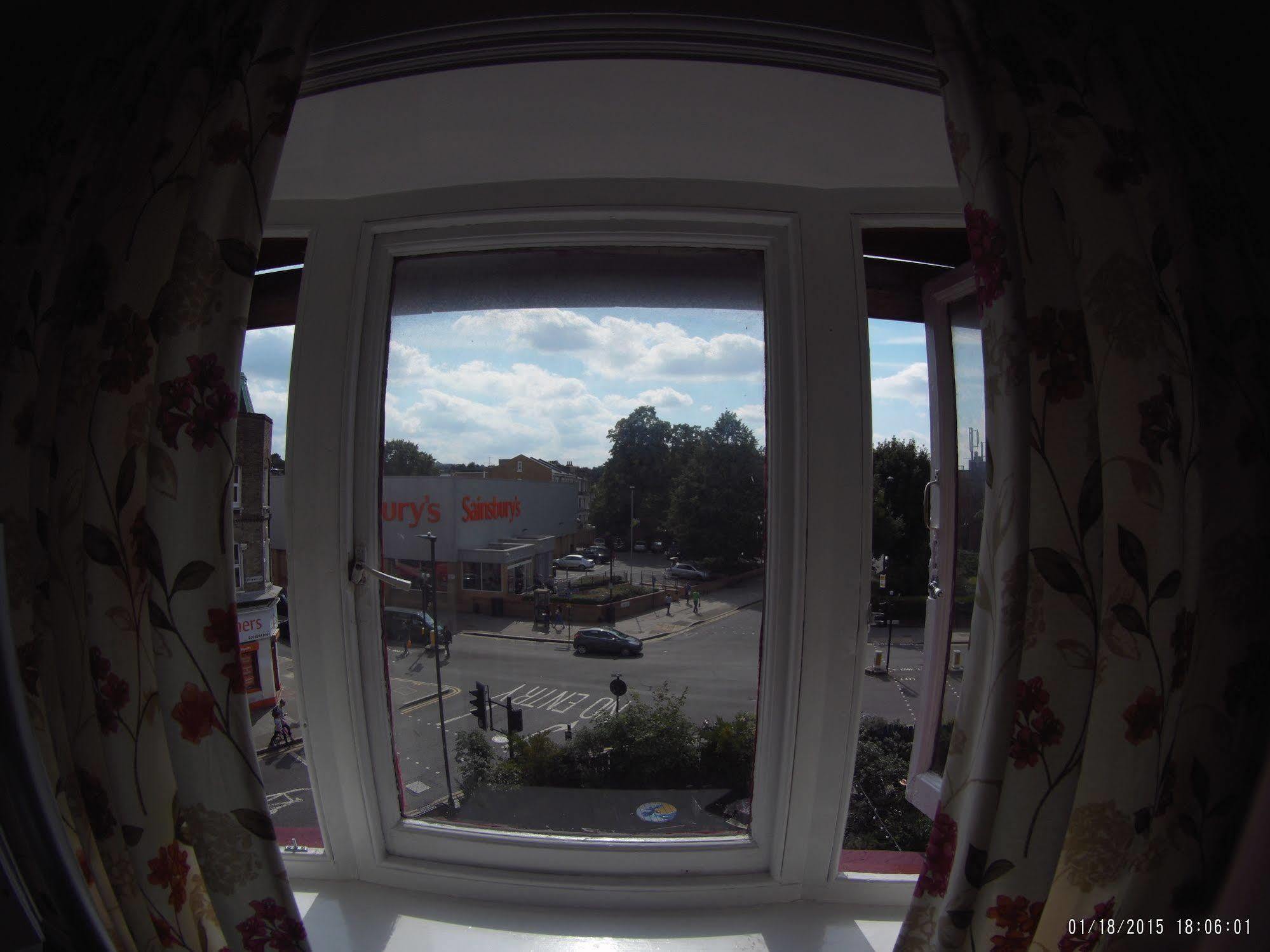 Hostel Hootananny