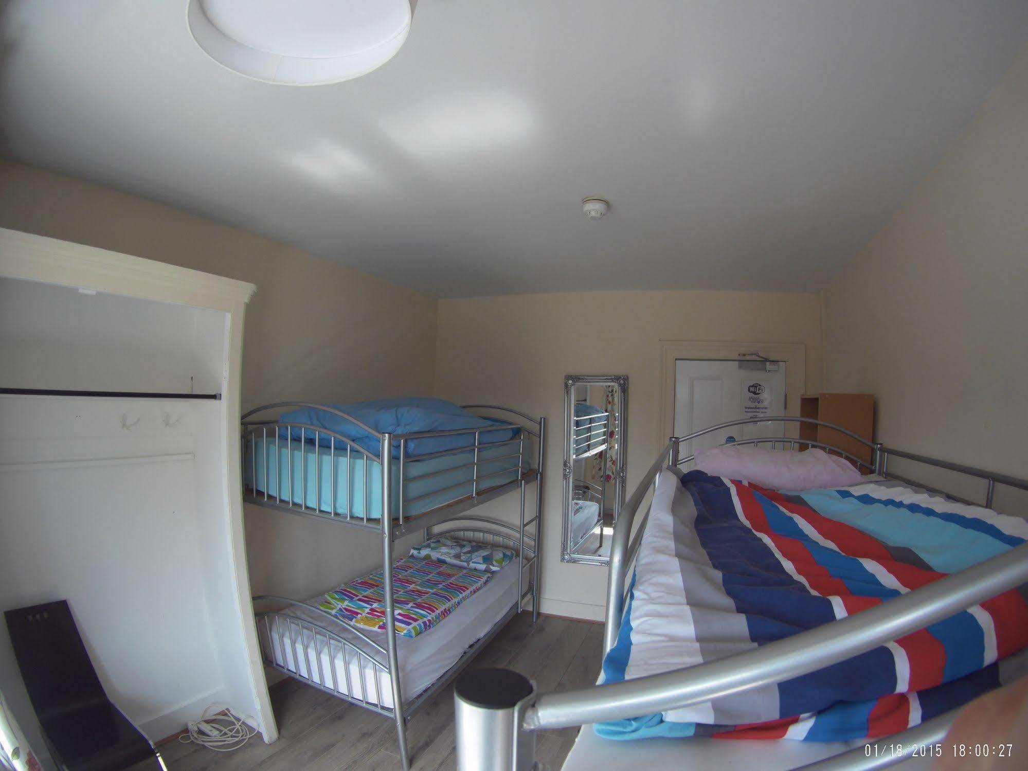 Hostel Hootananny