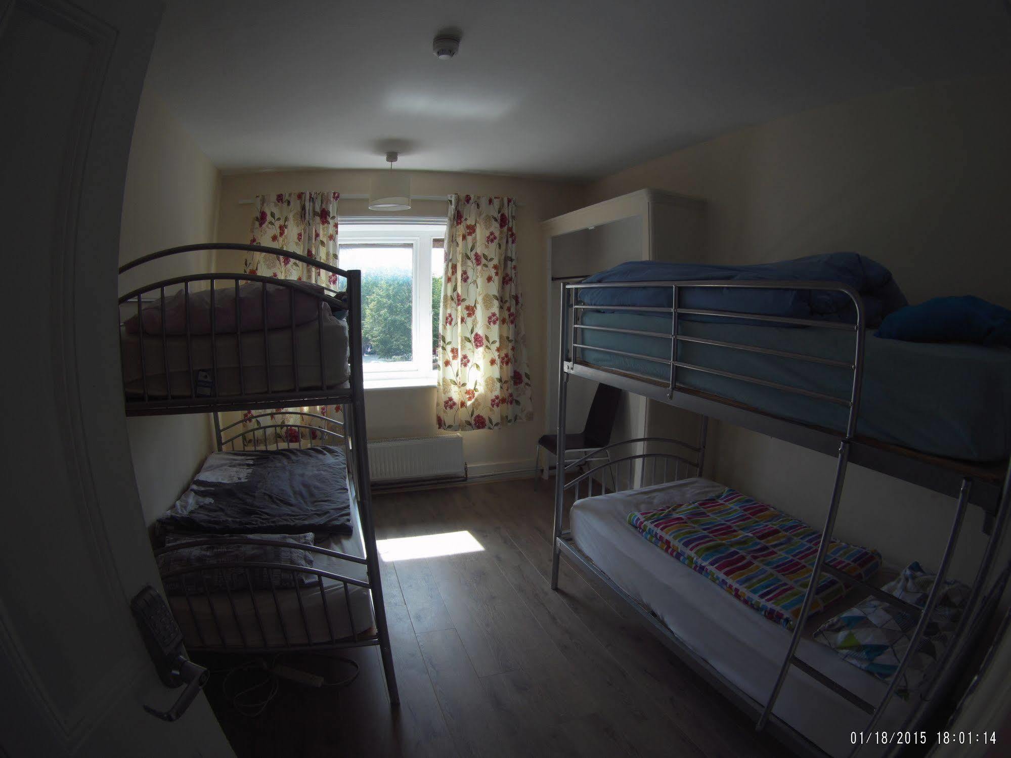 Hostel Hootananny London